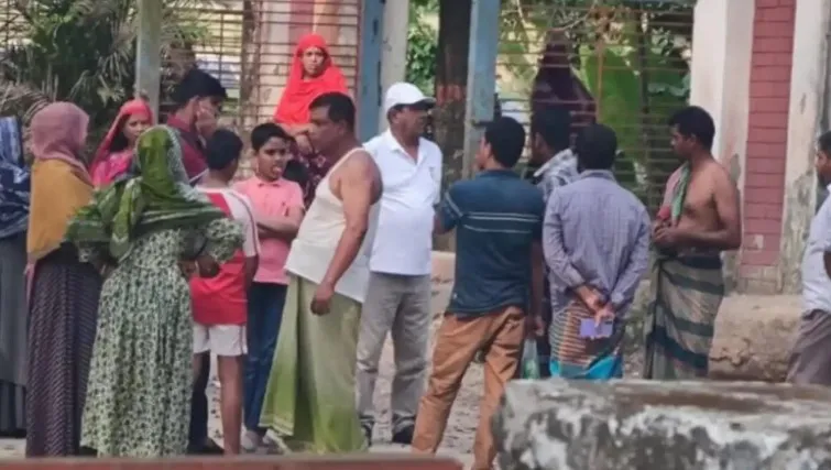 সরকারি টিফিন খেয়ে অসুস্থ ৬ বিদ্যালয়ের ৩০ শিক্ষার্থী 